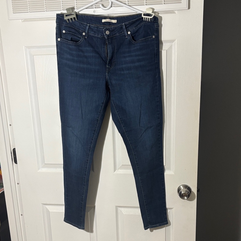 Levi's Dark Blue Skinny Jeans for Women